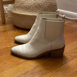 Chinese Laundry Filip white ankle boots